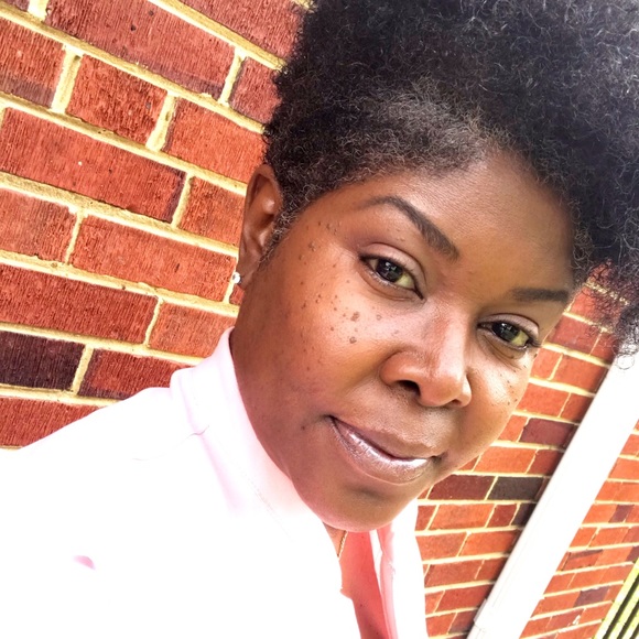 Meet your Posher, iWildflower - Picture 3 of 4